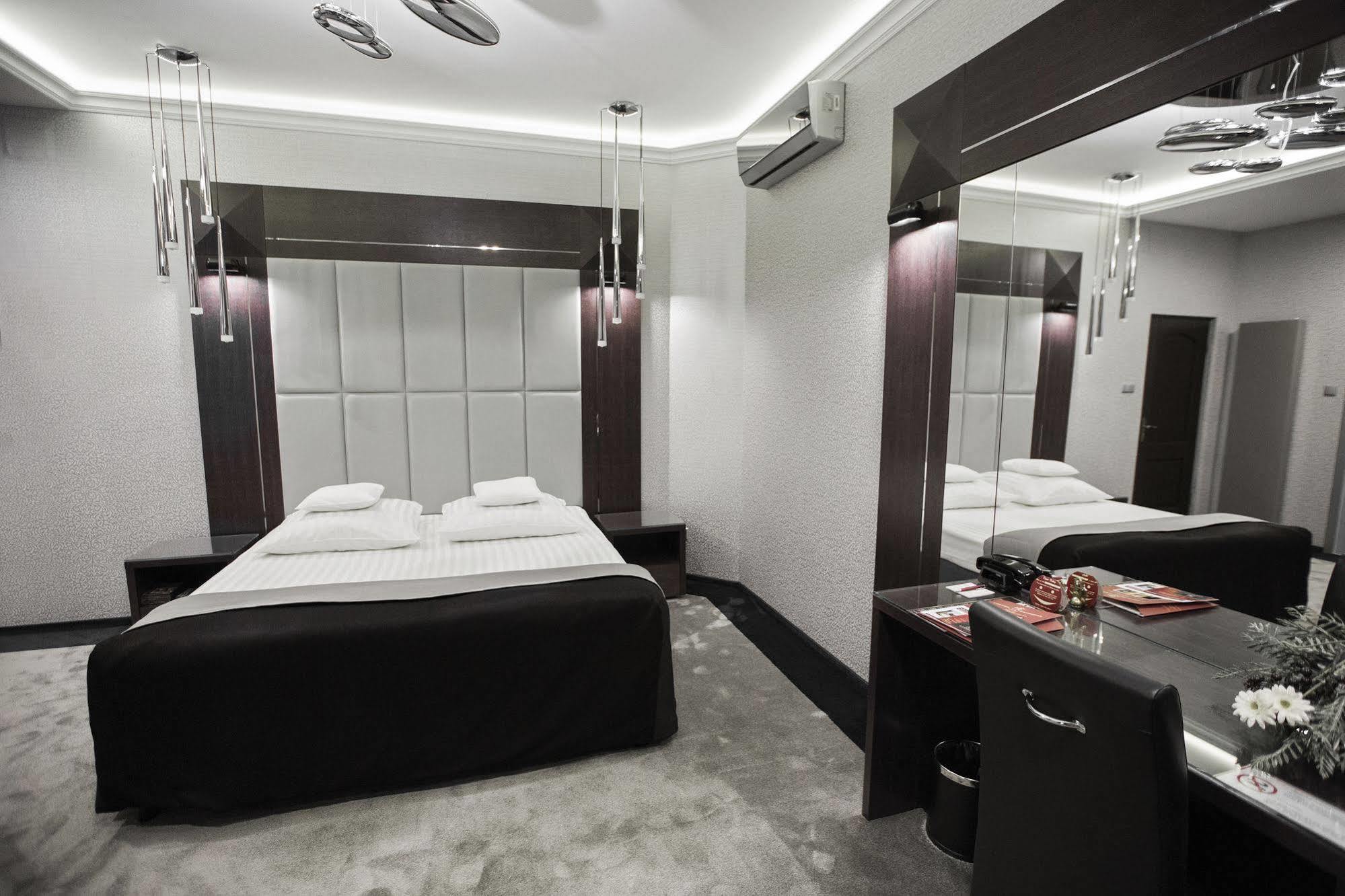 Hotel Europa Kaliszki Εξωτερικό φωτογραφία