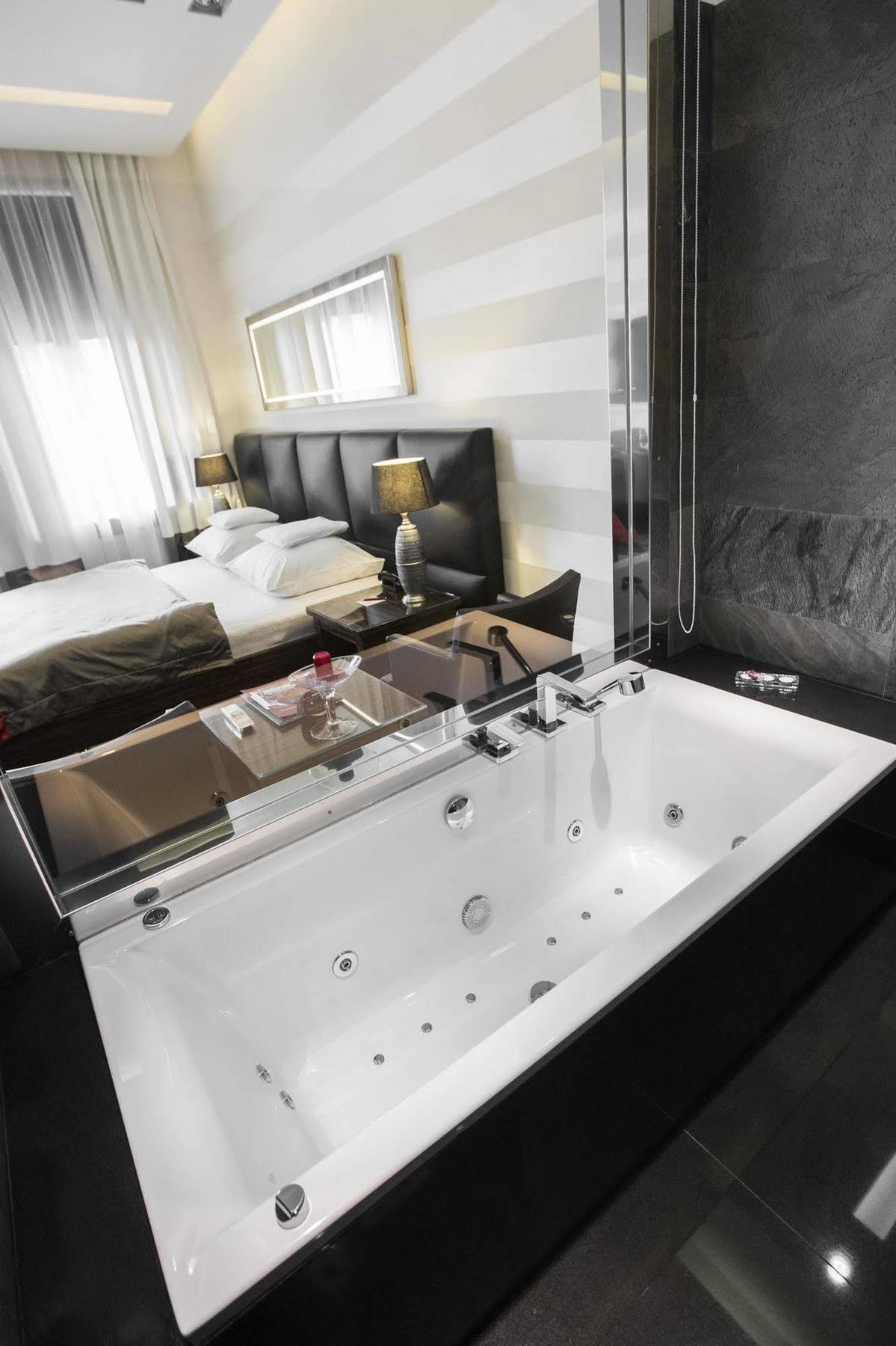 Hotel Europa Kaliszki Εξωτερικό φωτογραφία