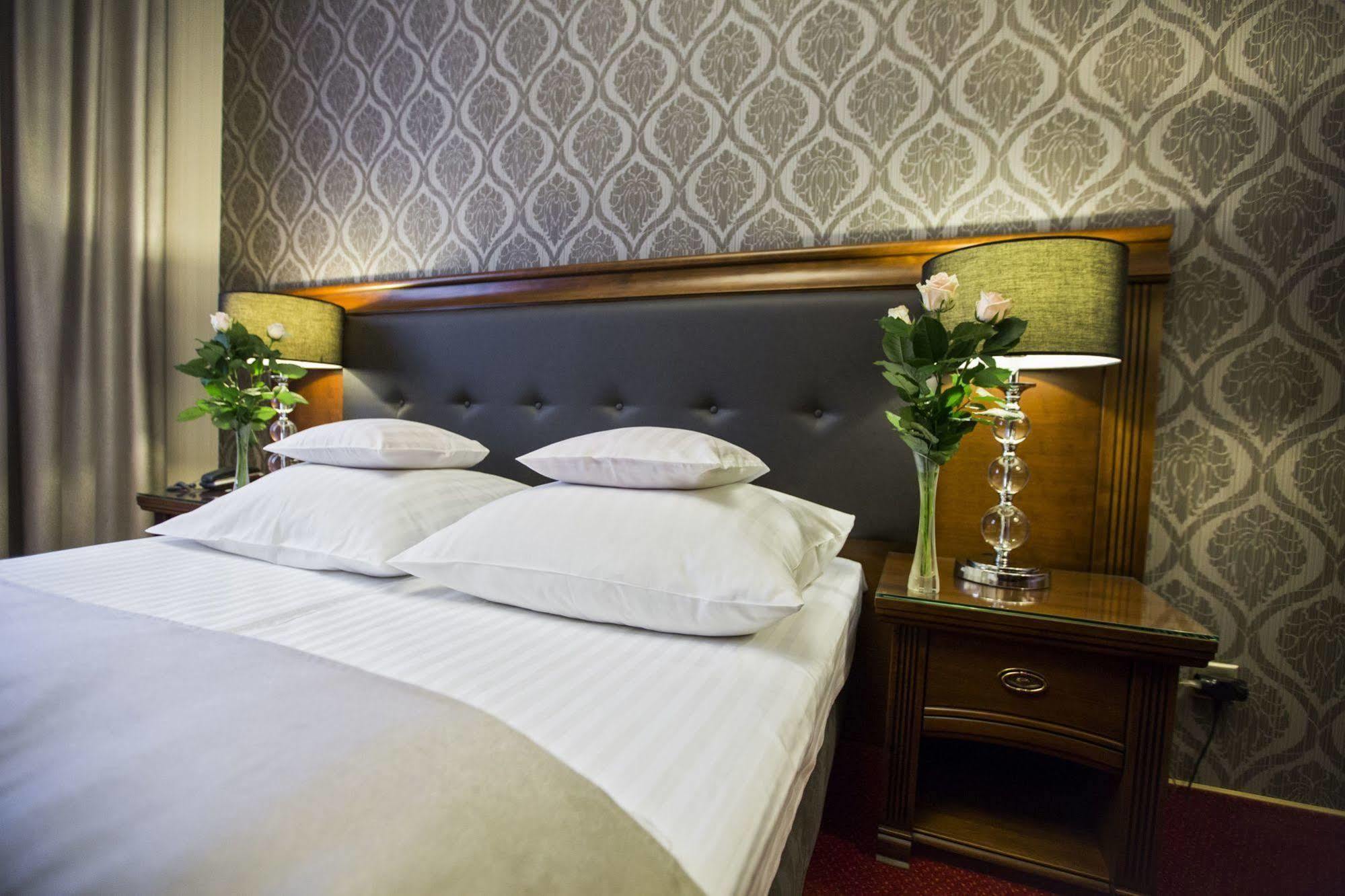 Hotel Europa Kaliszki Εξωτερικό φωτογραφία